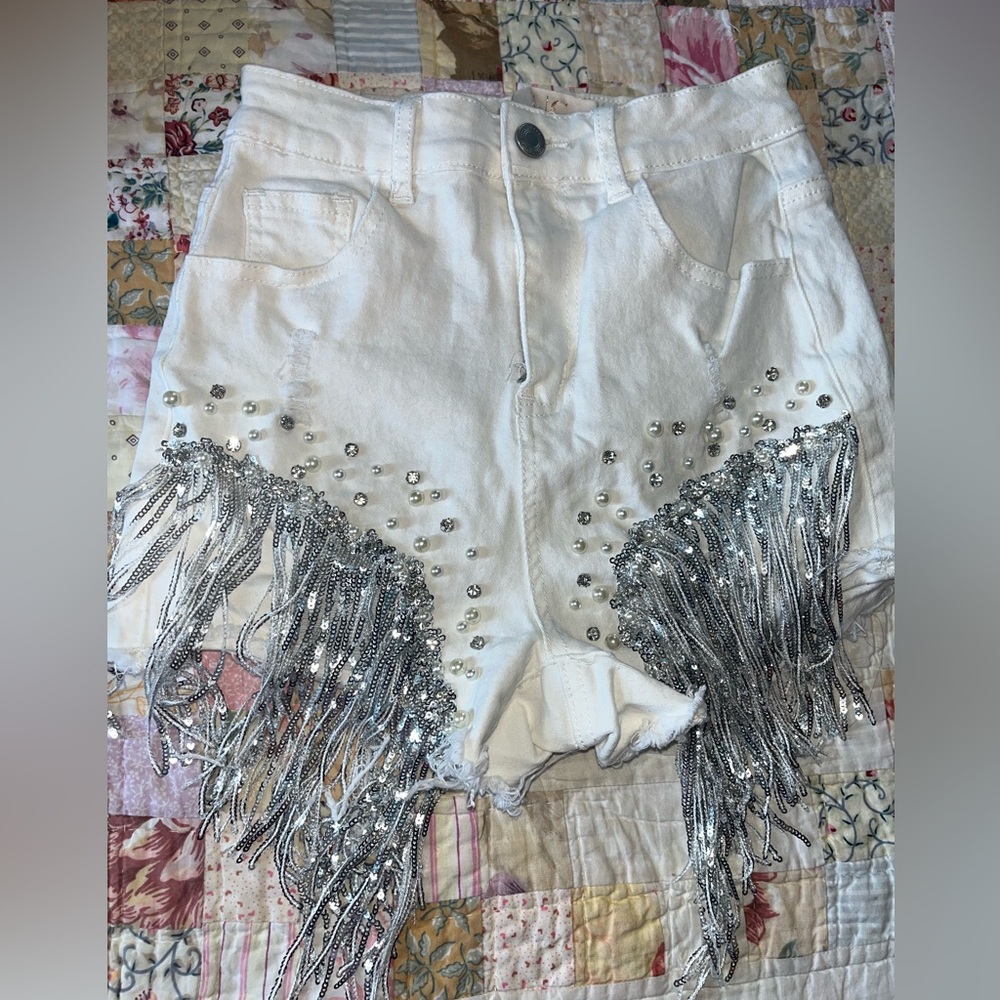Cowgirl shorts⚪️ Size s⚪️Color white with white pearls and silver diamond stones